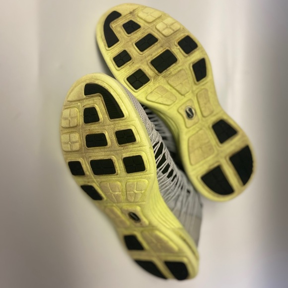 Nike road running shoes yellow gray black - Picture 5 of 7